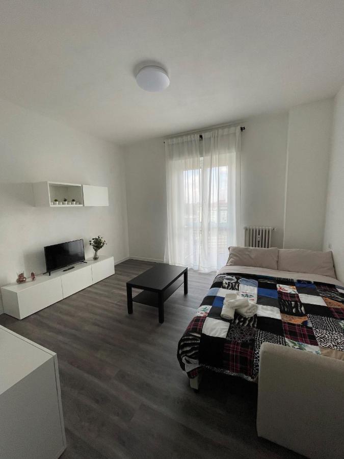 Exphome Novate Milanese Esterno foto