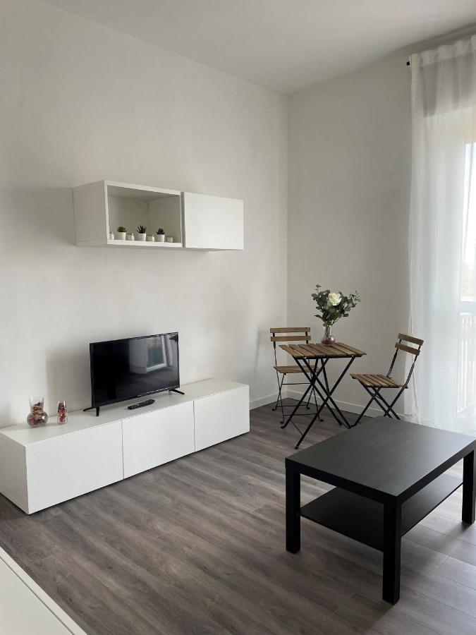 Exphome Novate Milanese Esterno foto